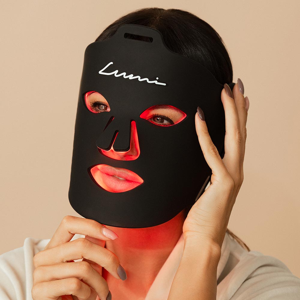 Světelná terapeutická maska Lumi